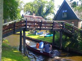 Giethoorn electrical boats